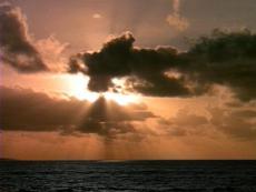 Lichtb�ndel duA???^arch Wolken
